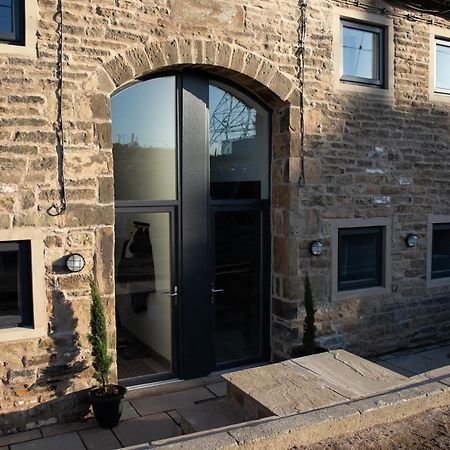 Unique Barn Conversion In Saddleworth Oldham Eksteriør bilde