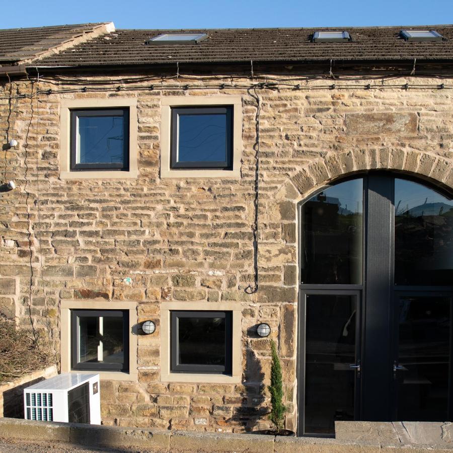 Unique Barn Conversion In Saddleworth Oldham Eksteriør bilde
