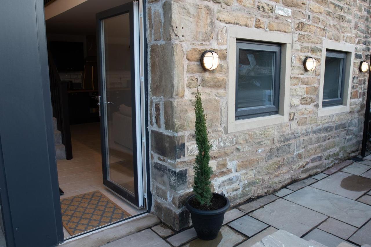 Unique Barn Conversion In Saddleworth Oldham Eksteriør bilde