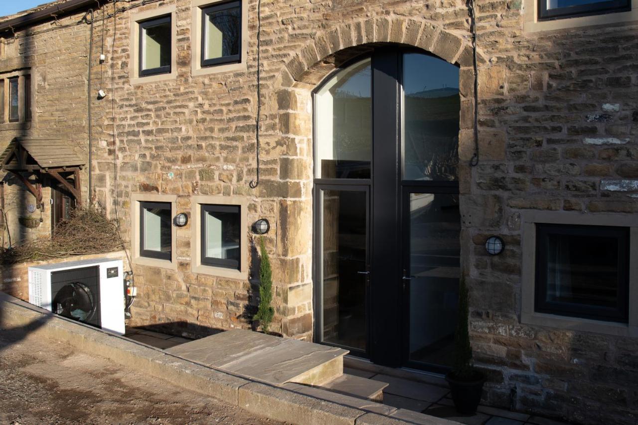 Unique Barn Conversion In Saddleworth Oldham Eksteriør bilde
