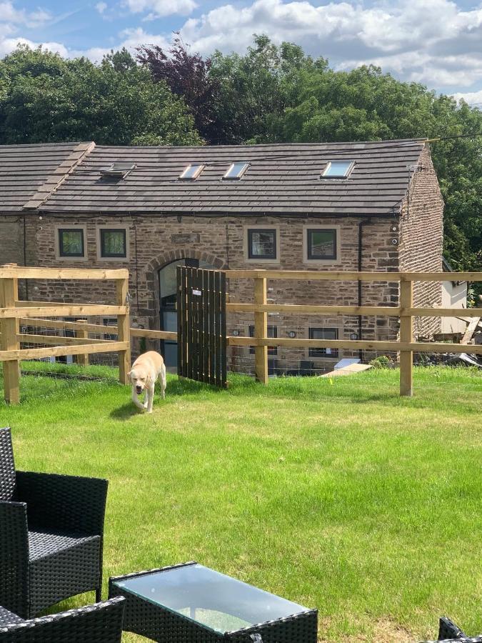Unique Barn Conversion In Saddleworth Oldham Eksteriør bilde